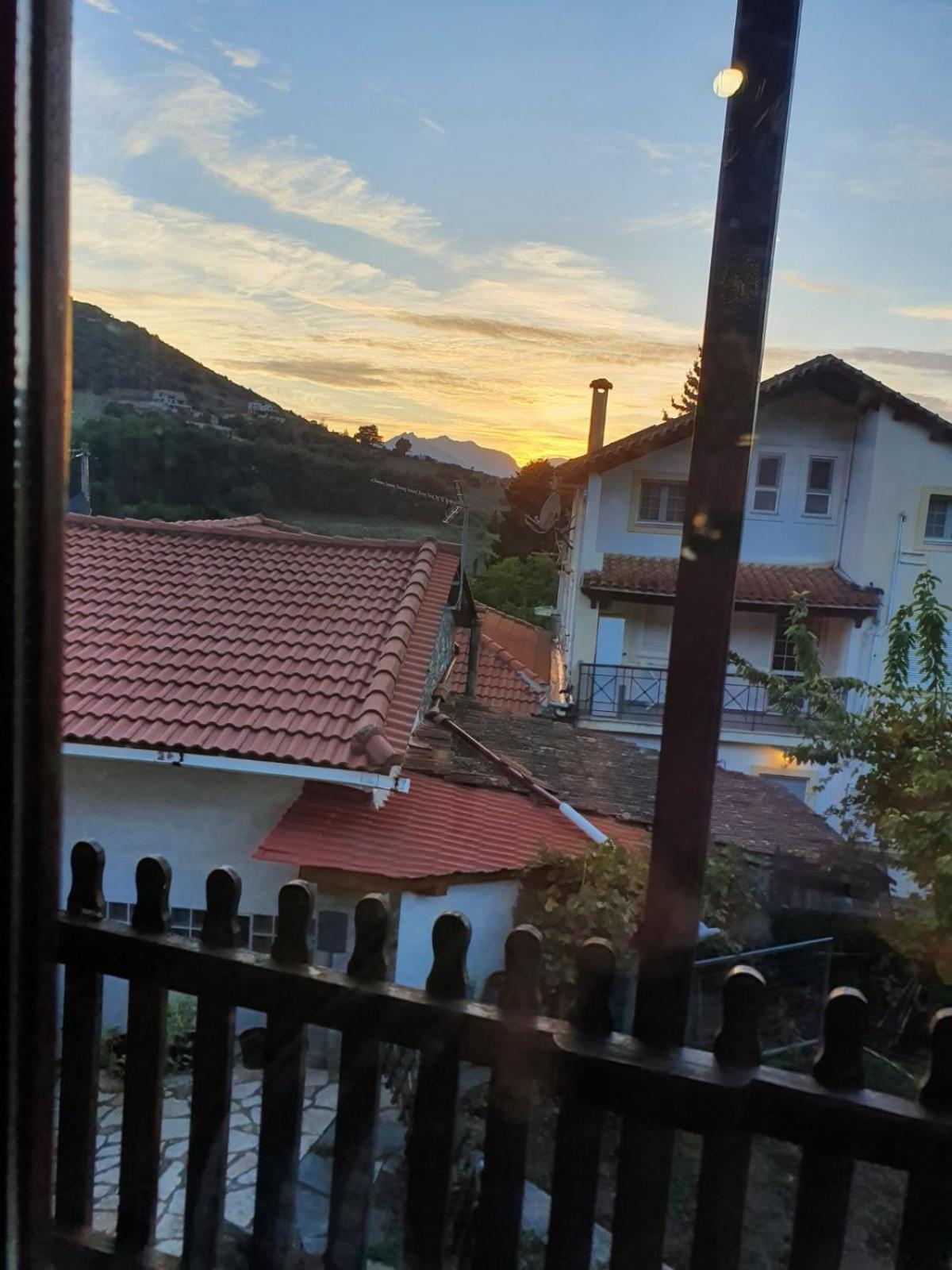Ξενώνας Ελένη Kalavryta Exterior photo
